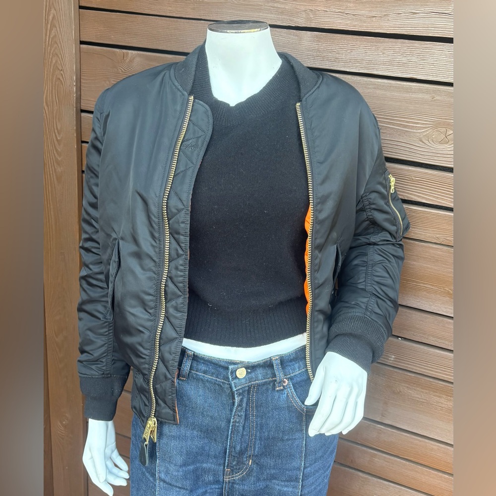Alpha Industries MA-1 Black Bomber Jacket Reversible in Size Women’s XS